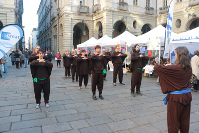 Flash mob di Kemò-vad in centro città a Torino 