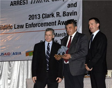 Bangkok 2013. Marco Fiori è insignito del prestigioso riconoscimento "Clark Bevin Wildlife Award" dedicato a coloro che hanno destinato la propria vita alla tutela delle risorse naturali e delle specie minacciate 