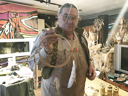 Artist Nick Huard will be taking his skills across the country to teach youth in Canada how to make dreamcatchers. (Jessica Deer, The Eastern Door)