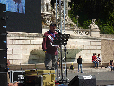 Andrea Cisternino, promotore della manifestazione, apre gli interventi 