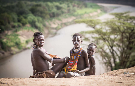 Il lago Turkana e il fiume Omo, fonte di vita per molti popoli indigeni, si stanno prosciugando a causa di una grande diga (Image: Nicola Bailey/ Survival)
