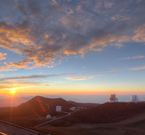 Il Mauna Kea, la montagna sacra dei Nativi Hawaiiani, con i telescopi contestati