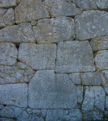 Particolare delle mura del Circeo simili a quella di Rama