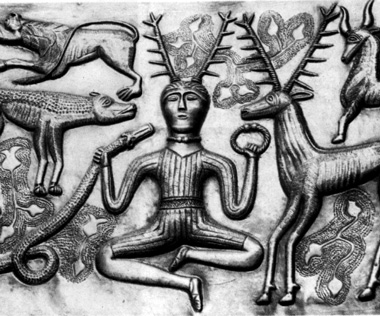 Il dio celtico Cernunno in meditazione. Dal calderone di Gundestrup del II sec. a.C. 