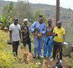 Il gruppo dei volontari di Paterne Bushunju