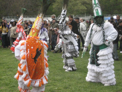 Danza sciamanica dei Taino People, nativi dei Caraibi