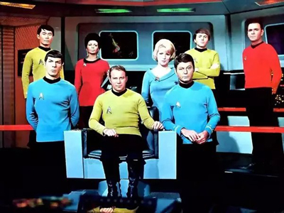 La mitica serie classica di Star Trek con il Capitano Kirk alla plancia di comando