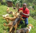  Paterne Bushunju, responsable du refuge pour animaux "Sauvons nos Animaux" de la République Démocratique du Congo> 