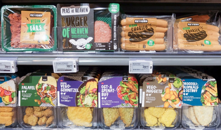 I sostitutivi plant-based al cibo animale si trovano sempre più facilmente nei supermercati