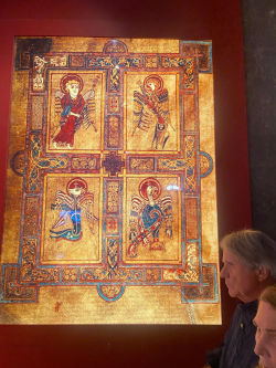Una pagina di The Book of Kells