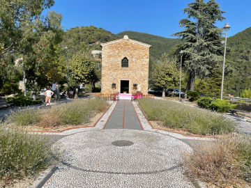 Chiesa dedicata a San Bernardo di Chiaravalle