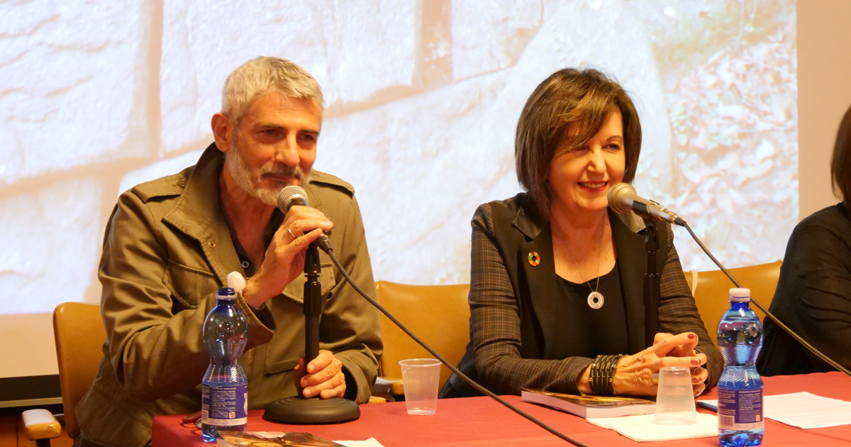 Antonello Micali con Rosalba Nattero alla presentazione del libro ''Diario di un viaggiatore del Tempo'' nell’ambito degli eventi del Salone Internazionale del libro di Torino