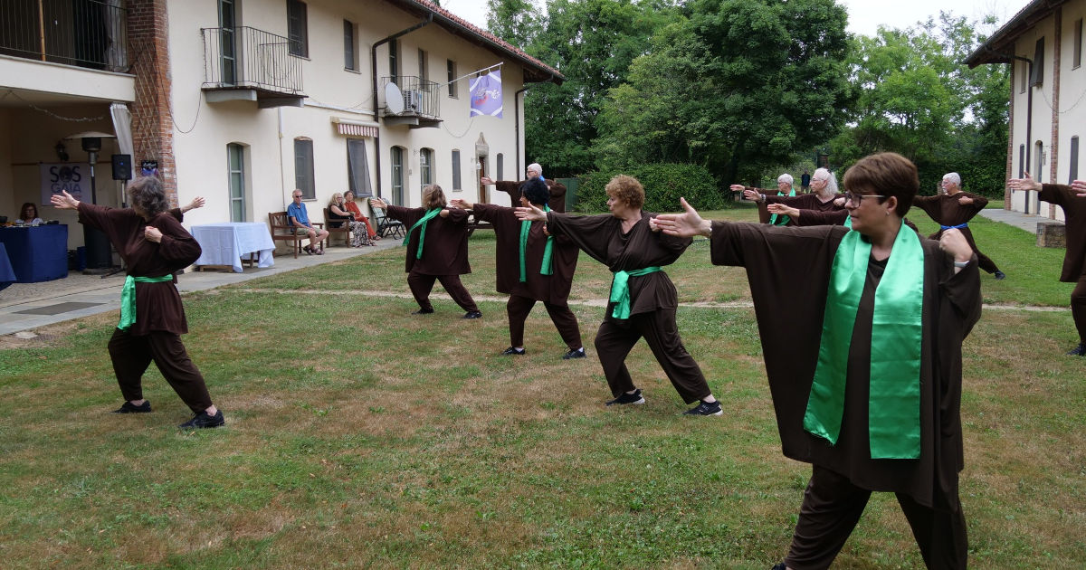 Dimostrazione di Kemò-vad, a cura degli Allievi della Scuola di Kemò-vad Sole Nero, l’antica tecnica della meditazione dinamica dello Sciamanesimo Druidico