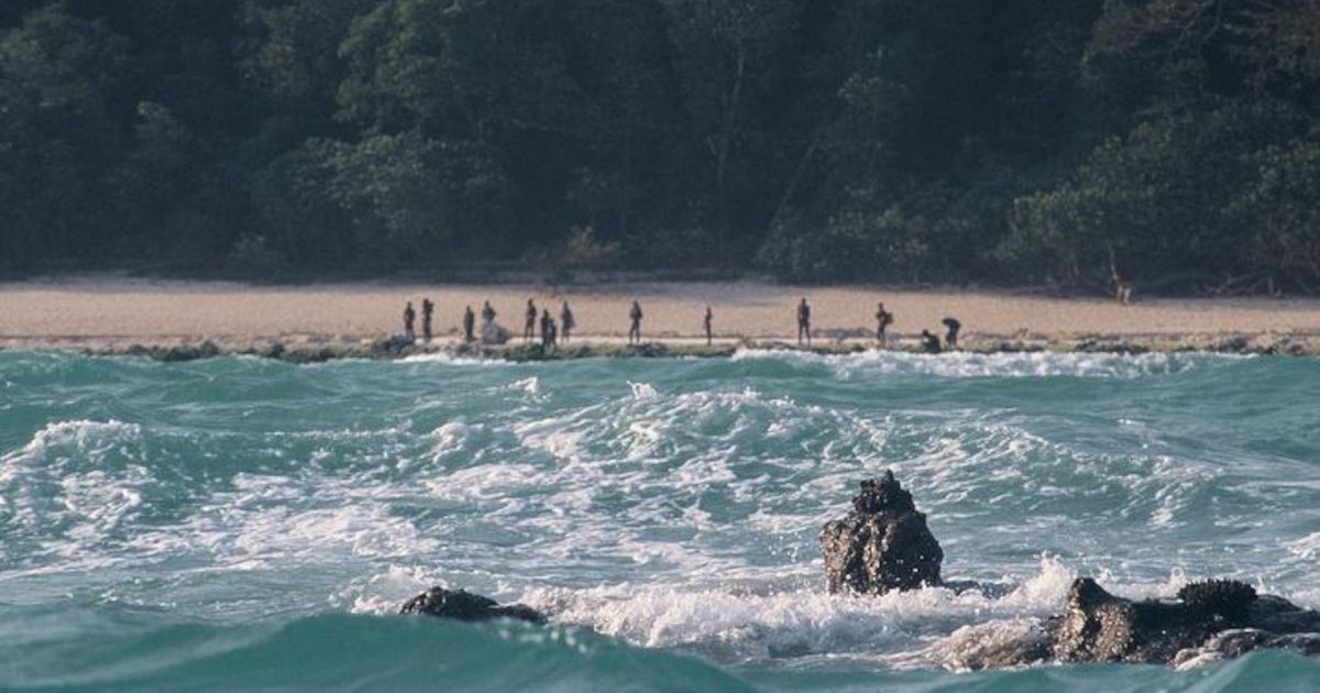 Gli abitanti dell’isola di North Sentinel, Golfo del Bengala 